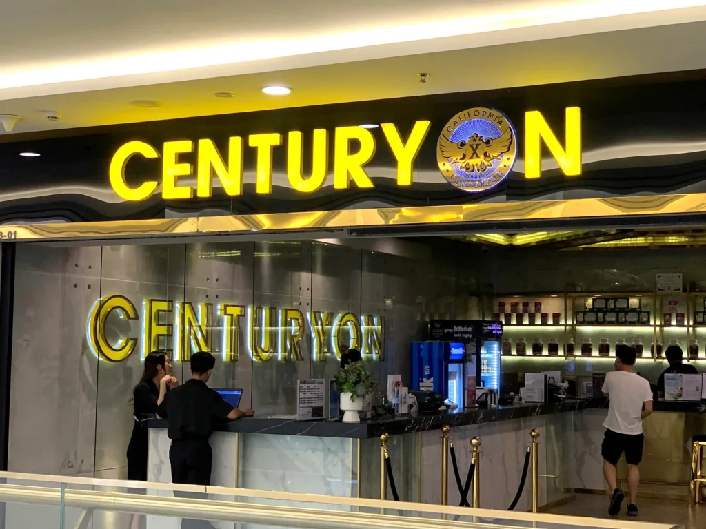 California Centuryon Landmark 81